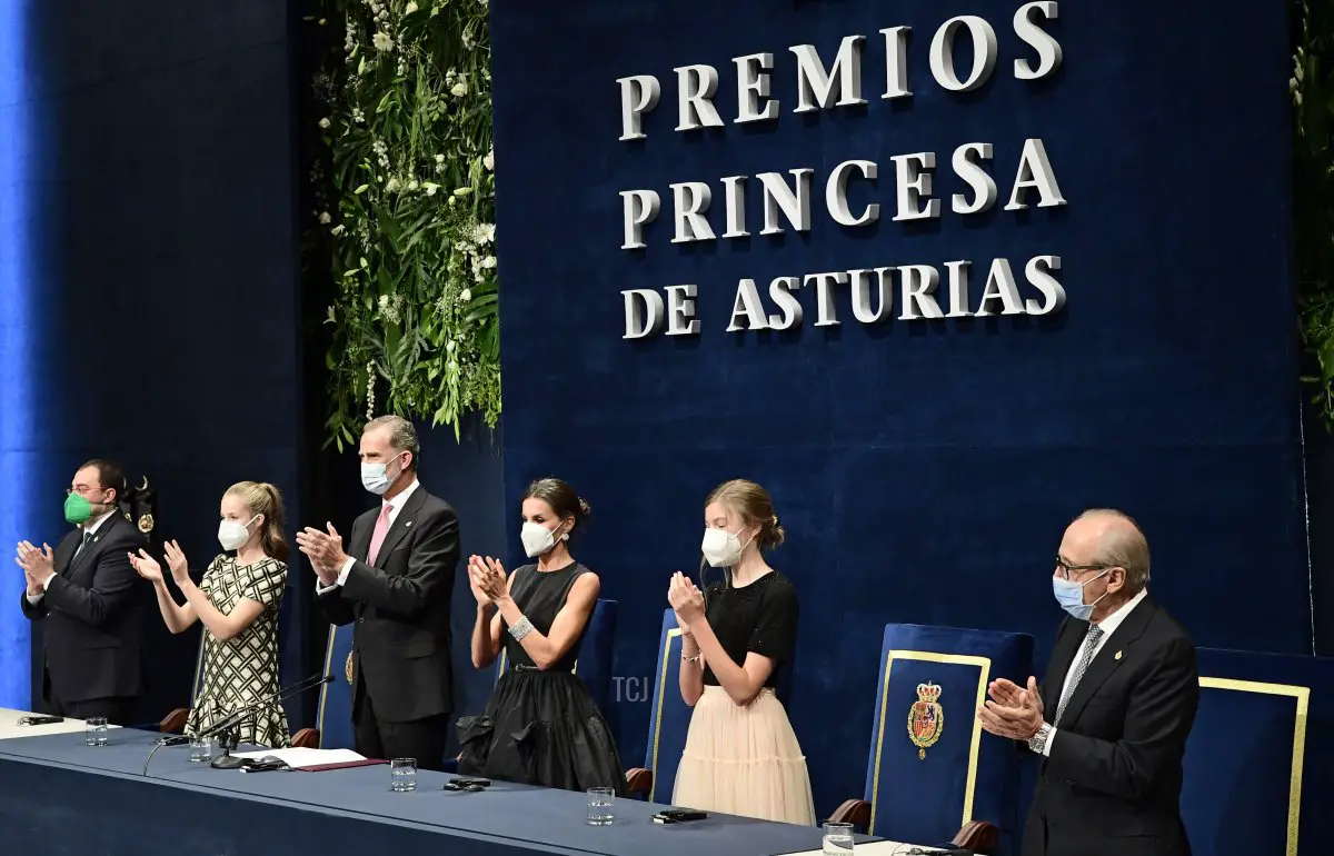 Crown Princess Leonor of Spain, Felipe VI of Spain, Queen Letizia of Spain and Princess Sofia of Spain during the Princesa de Asturias Awards 2021 ceremony at the Campoamor Theater on October 22, 2021 in Oviedo, Spain