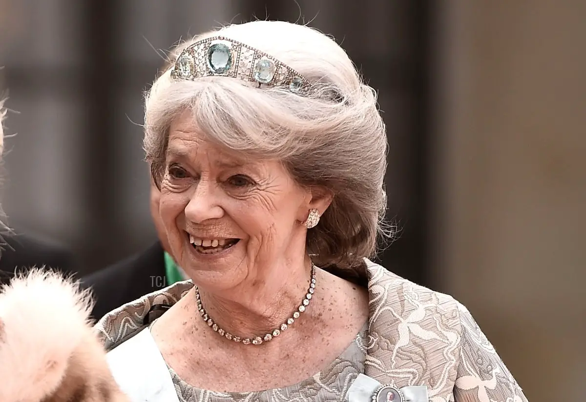 L'elegante presenza della Principessa Margaretha durante un gala imperiale.