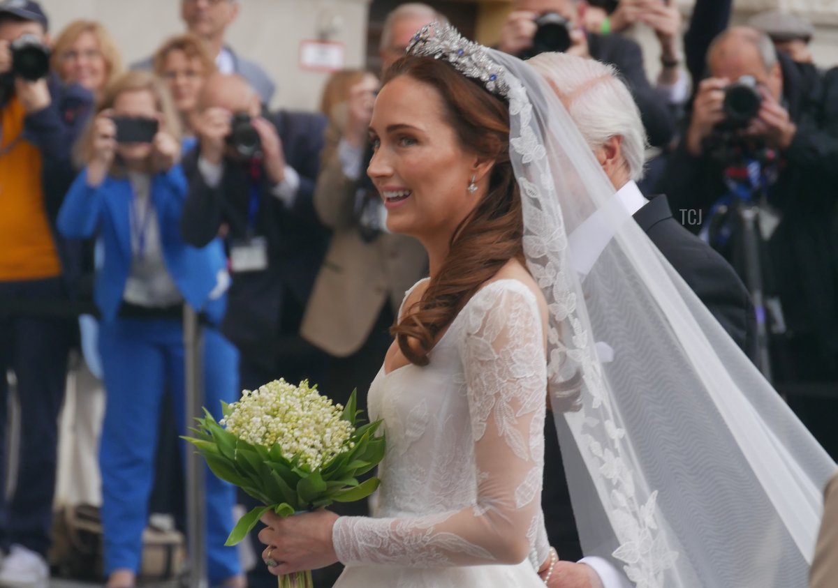 Sophie-Alexandra Evekink arriva per il suo matrimonio con il Principe Ludwig di Baviera a Monaco, 20 Maggio 2023 (Fotografia © Stefan. Non riprodurre.)