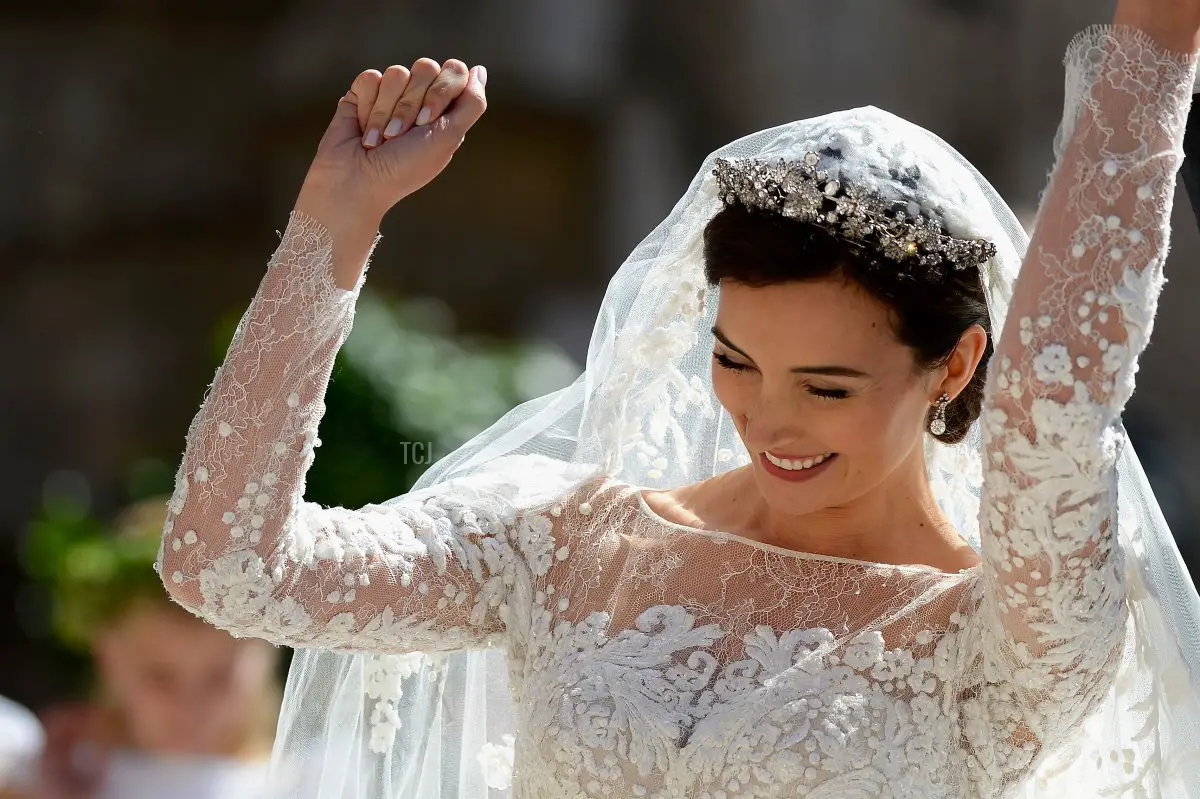 Claire Lademacher parte dopo il suo matrimonio con il principe Felix di Lussemburgo a Saint-Maximin-La-Sainte-Baume, Francia, 21 settembre 2013 (Pascal Le Segretain/Getty Images)