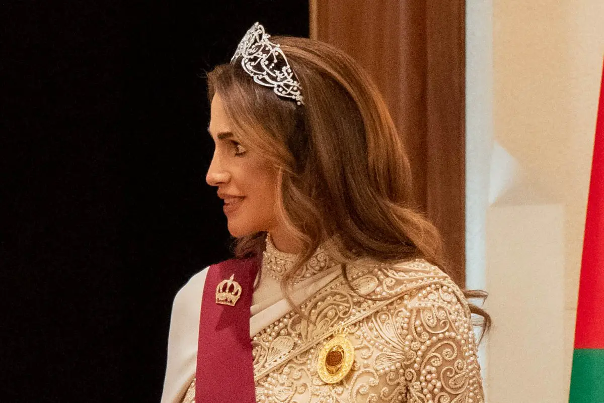 La regina Rania di Giordania partecipa a un banchetto in onore del matrimonio del principe ereditario Hussein e della principessa Rajwa di Giordania ad Amman il 1° giugno 2023 (Corte Hashemita Reale)