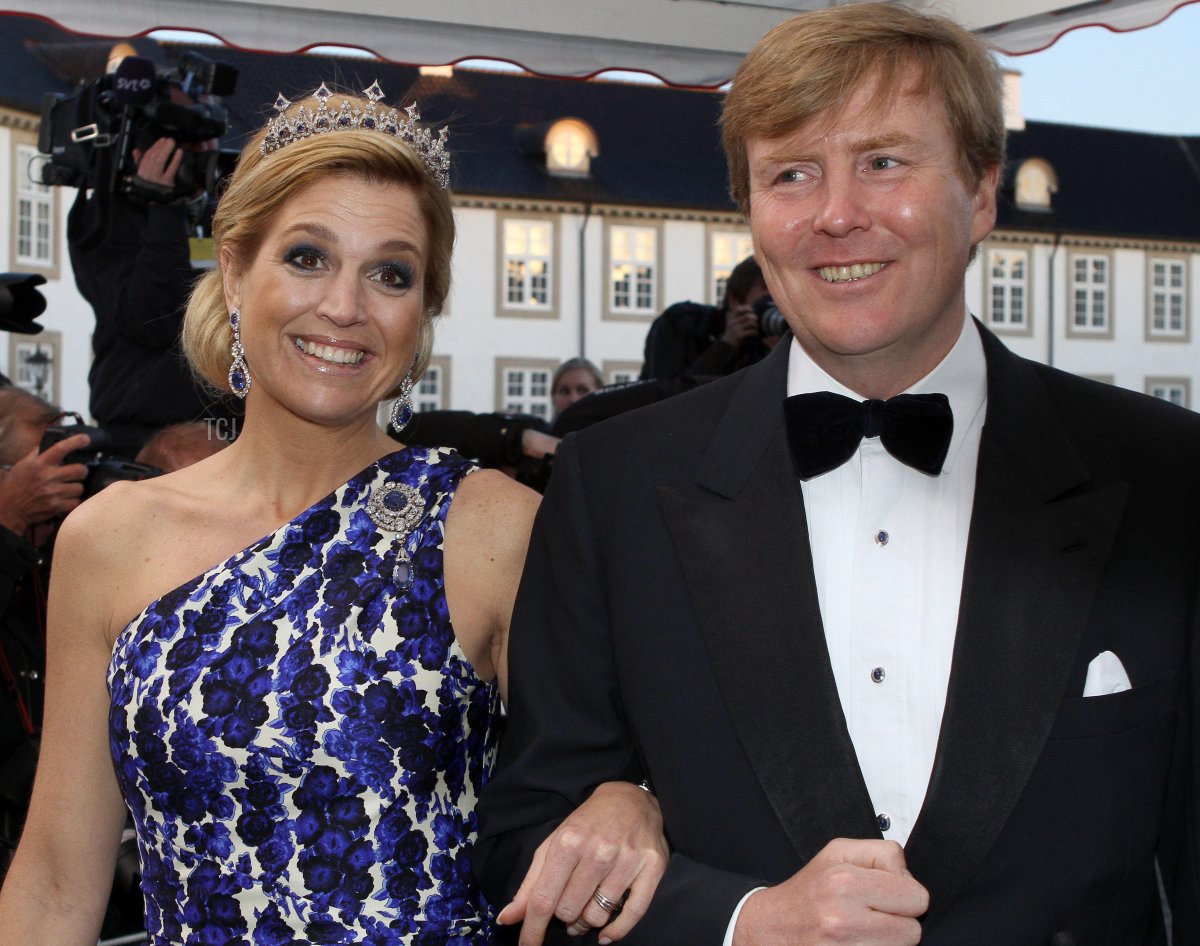 Principe Willem-Alexander e la Principessa Maxima dei Paesi Bassi arrivano alla cena di gala in occasione della celebrazione del 70° compleanno della regina danese Margrethe, Palazzo di Fredensborg, Danimarca, 16 aprile 2010